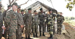 বাংলাদেশ সীমান্ত পরিদর্শনে ভারতের সেনা কর্মকর্তারা